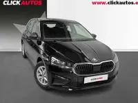 Usado Skoda Fabia Essence 95 CV (69 kW) 2025 Plata Utilitario