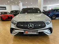 Usado Mercedes GLC300e 333 CV (244 kW) 2025 Gris / plata Coupe