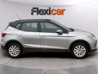 Usado Seat Arona Style 110 CV (80 kW) 2023 Gris SUV
