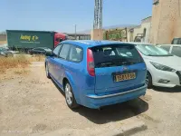 Usado Ford Focus Sport 115 CV (84 kW) 2006 Azul Familiar