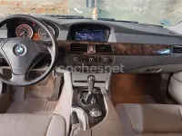 Usado BMW 530 Exclusive 231 CV (169 kW) 2005 Gris / plata Berlina