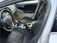 Usado Volvo V40 Momentum 150 CV (110 kW) 2013 Blanco Berlina