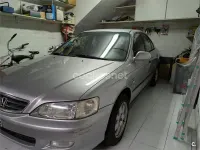 Usado Honda Accord LS 136 CV (100 kW) 2001 Gris / plata Berlina