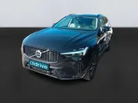 Begagnad Volvo XC60 Plus 197 HK (144 kW) 2022 Svart SUV