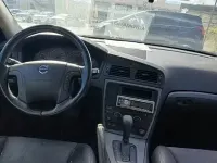 Käytetty Volvo V70 Momentum 140 HP (102 kW) 2005 Punainen Farmari