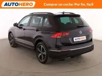 Usado VW Tiguan Life 150 CV (110 kW) 2021 Negro SUV