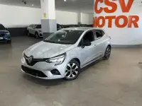 Usado Renault Clio V Techno 140 CV (102 kW) 2023 Gris / plata Berlina