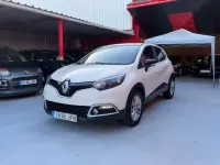Usado Renault Captur Intens 90 CV (66 kW) 2015 Beige SUV