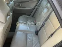 Usado Volvo V40 109 CV (80 kW) 2003 Gris / plata Familiar
