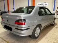Usado Peugeot 306 71 CV (52 kW) 2001 Gris / plata Berlina