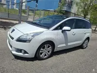 Usado Peugeot 5008 Premium 112 CV (82 kW) 2012 Blanco Monovolumen