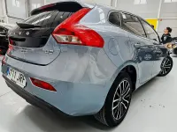 Usado Volvo V40 Momentum 120 CV (88 kW) 2016 Azul Berlina
