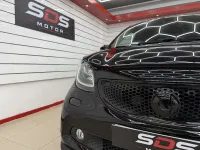 Usado Smart ForFour Brabus 109 CV (80 kW) 2018 Negro Utilitario
