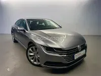 Usado VW Arteon Elegance 150 CV (110 kW) 2019 Gris / plata Utilitario