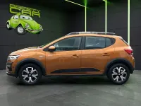 Usado Dacia Sandero Comfort 91 CV (66 kW) 2021 Naranja Berlina