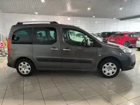 Usado Peugeot Partner Tepee Outdoor 110 CV (80 kW) 2009 Gris / plata Monovolumen