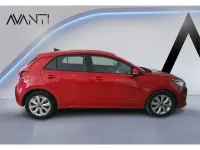 Usado Kia Rio 100 CV (73 kW) 2023 Rojo Berlina