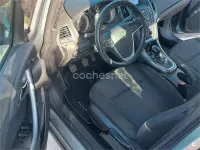 Usado Opel Astra Selective 110 CV (80 kW) 2013 Gris / plata Berlina