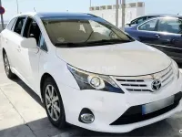 Usado Toyota Avensis Advance 124 CV (91 kW) 2012 Blanco Familiar