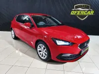 Usado Seat Leon Style 110 CV (80 kW) 2021 Rojo Berlina