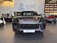 Usado Porsche Cayenne Turbo E-Hybrid 740 CV (544 kW) 2024 Gris / plata SUV