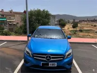Usado Mercedes A180 Urban 109 CV (80 kW) 2014 Azul Utilitario