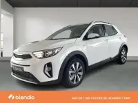 Usado Kia Stonic 100 CV (73 kW) 2026 Blanco SUV