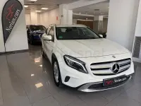Usado Mercedes GLA220 Urban 170 CV (125 kW) 2014 Blanco SUV
