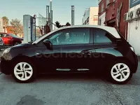Usado Opel Adam Rocks 87 CV (63 kW) 2015 Negro Utilitario