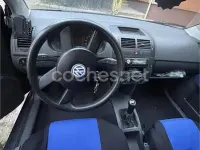 Usado VW Polo Trendline 65 CV (47 kW) 2002 Gris / plata Berlina