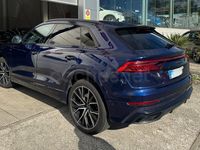 Usado Audi Q8 Ambiente 286 CV (210 kW) 2022 Azul SUV