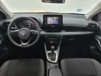 Usado Toyota Yaris Active 116 CV (85 kW) 2021 Blanco Utilitario