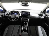 Usado VW T-Roc Life 150 CV (110 kW) 2024 Azul SUV