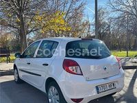 Usado Renault Clio II 75 CV (55 kW) 2011 Blanco Berlina