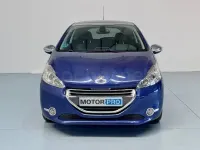 Usado Peugeot 208 Allure 120 CV (88 kW) 2012 Azul Utilitario