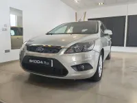 Usado Ford Focus Titanium 109 CV (80 kW) 2010 Beige Berlina