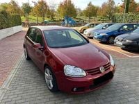 Usado VW Golf IV Conceptline 90 CV (66 kW) 2005 Granate Berlina
