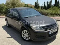 Usado Opel Astra Cosmo 100 CV (73 kW) 2004 Negro Berlina