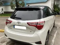 Usado Toyota Yaris 111 CV (81 kW) 2019 Blanco Berlina