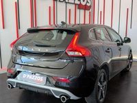 Usado Volvo V40 R-Design Momentum 120 CV (88 kW) 2019 Gris Utilitario