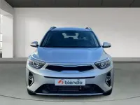 Usado Kia Stonic 100 CV (73 kW) 2024 Plateado SUV