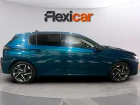 Käytetty Peugeot 308 Allure 131 HP (96 kW) 2024 Vihreä Viistoperä