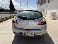 Usado Renault Mégane II Dynamique 105 CV (77 kW) 2008 Gris / plata Berlina