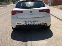 Usado Alfa Romeo Giulietta Distinctive 140 CV (102 kW) 2013 Blanco Utilitario