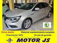 Usado Renault Mégane IV Business 95 CV (69 kW) 2020 Gris / plata Berlina