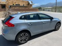 Usado Volvo V40 Momentum 120 CV (88 kW) 2016 Azul Utilitario