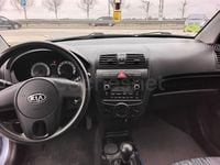 Usado Kia Picanto 62 CV (45 kW) 2011 Azul Utilitario