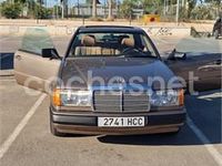 Usado Mercedes 230 132 CV (97 kW) 1988 Beige Coupe