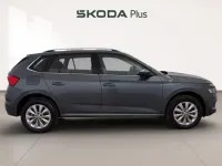 Usado Skoda Kamiq Ambition 95 CV (69 kW) 2021 Gris SUV