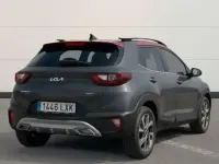 Usado Kia Stonic GT-Line 120 CV (88 kW) 2022 Gris SUV